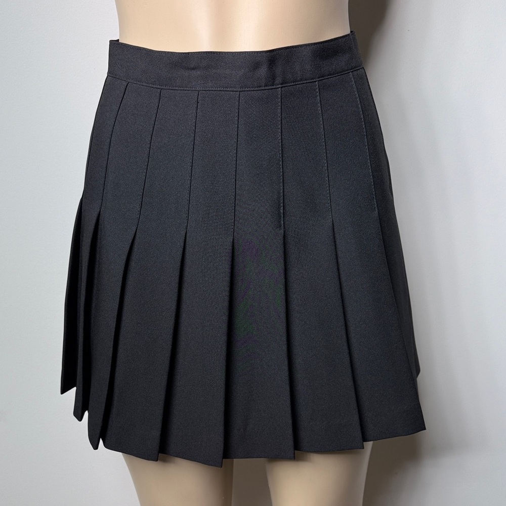 Classic Black Pleated Mini Skirt